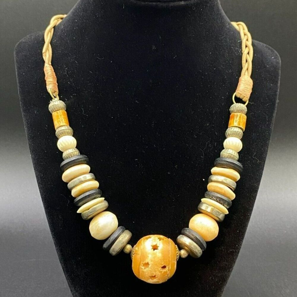 Beaded Necklace with Star Motif – Wood, Metal & Braided Leather – Vintage